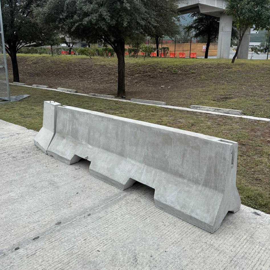 Jersey Barriers - Image 2